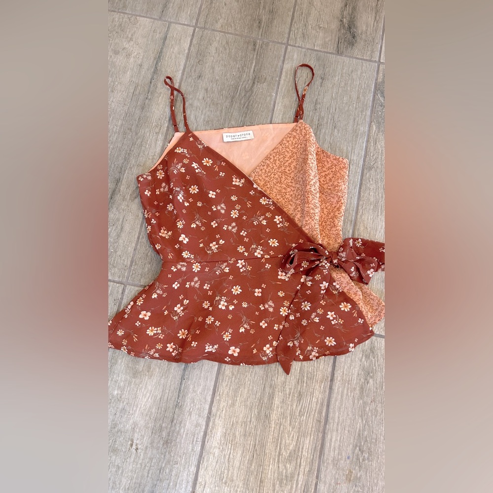 Paper & Crane dainty blouse with adjustable shoulder straps and bow detail.